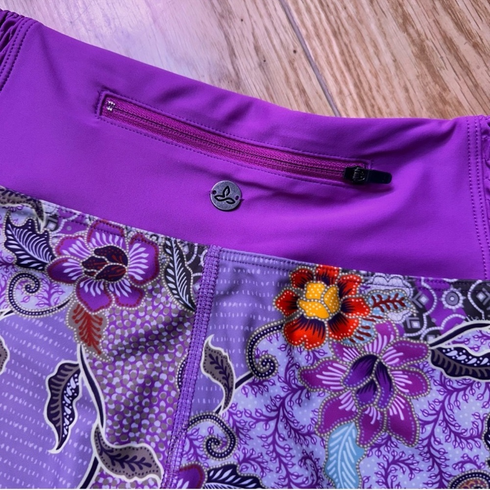 Prana Chantel Women’s Swim Shorts Floral Purple Size Small Zipper Pocket Athlete - Picture 3 of 8